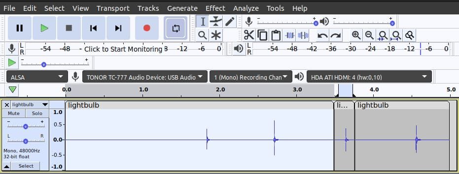 Audacity-Schnittstelle mit der in drei Bereiche aufgeteilten Audiodatei, der mittlere ist die Auswahl, die wir exportieren werden
